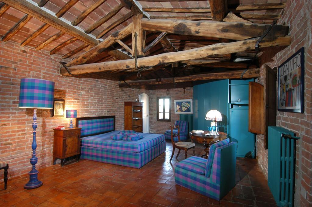 Castello Delle Quattro Torra * Val di Pugna