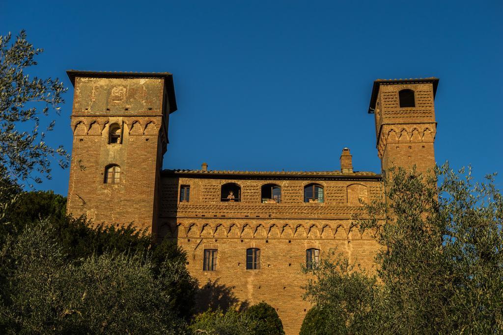 Castello Delle Quattro Torra * Val di Pugna