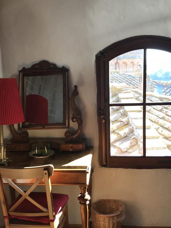Castello Delle Quattro Torra Bed & Breakfast Val di Pugna