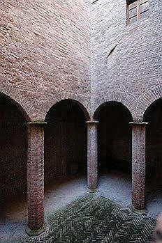 Castello Delle Quattro Torra Val di Pugna