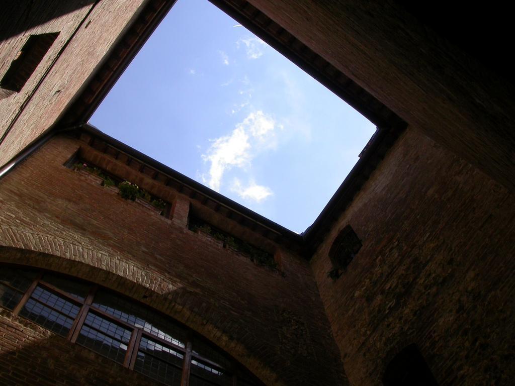 Castello Delle Quattro Torra Bed & Breakfast